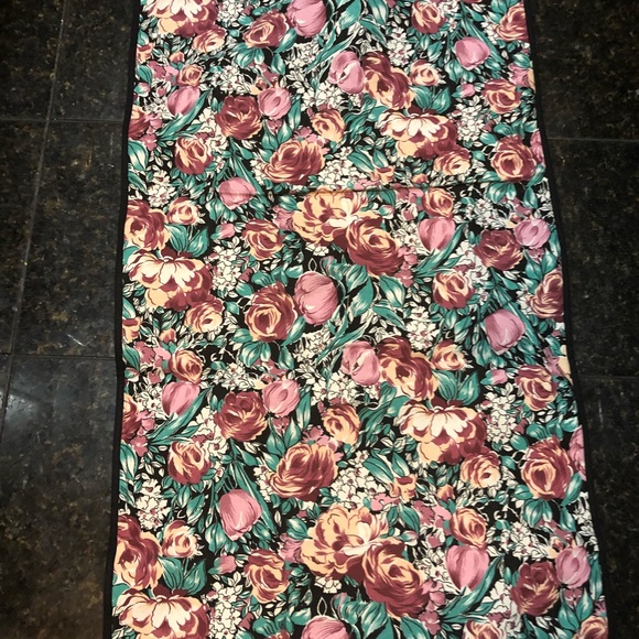 - No brand garment zipper up 46/22 floral bag - Picture 6 of 7